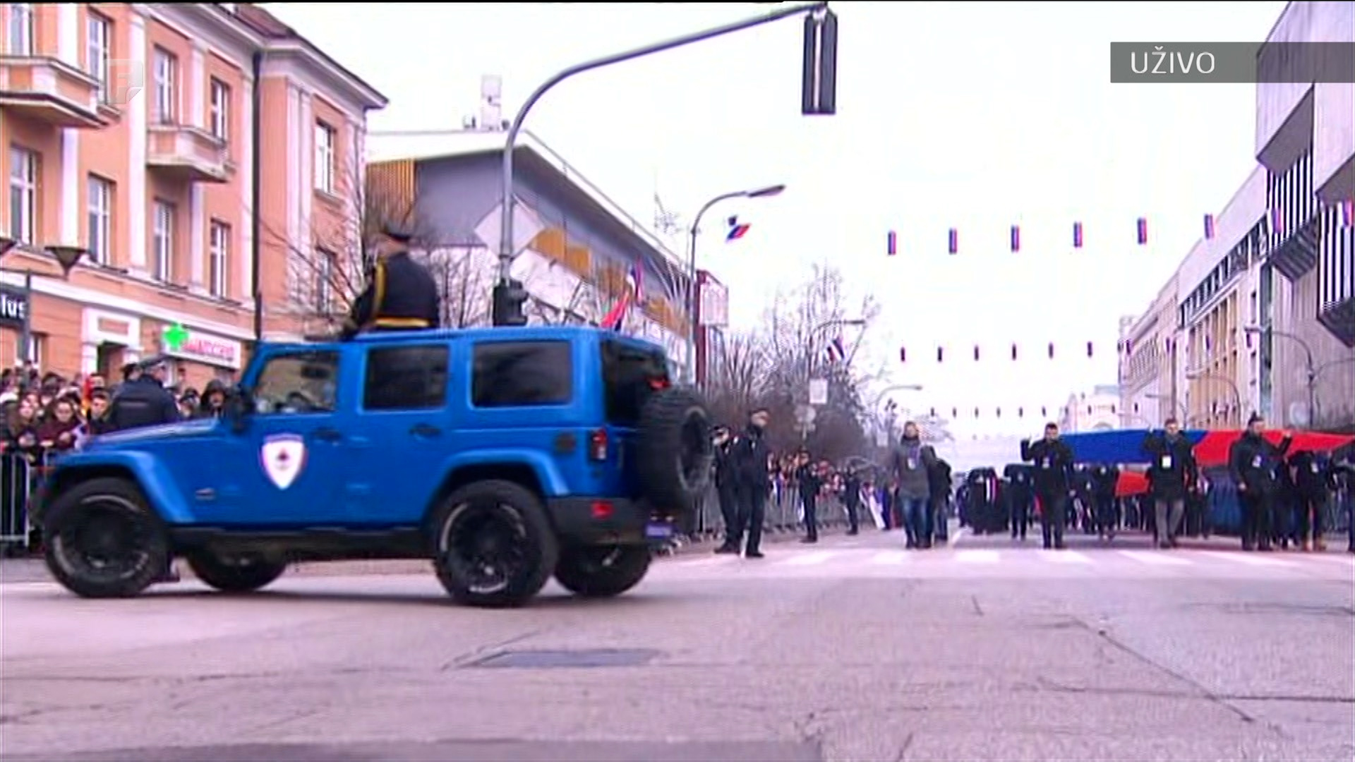 Defile u Banjoj Luci povodom neustavnog dana RS-a